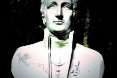 マラテア、1806年のフランス軍による攻撃をうけたとき司令官を努めたアレッサンドロ・マンダリーニ大佐の像
