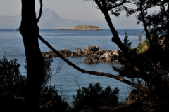 Maratea, Frazione di Marina, scorcio della costa con vista dell’isolotto di Santo Janni